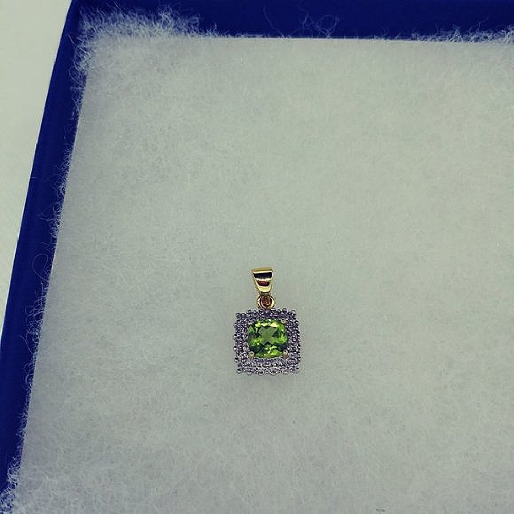 1439 Square Peridot with Diamond surround Pendant And Sterking Silver Box Chain